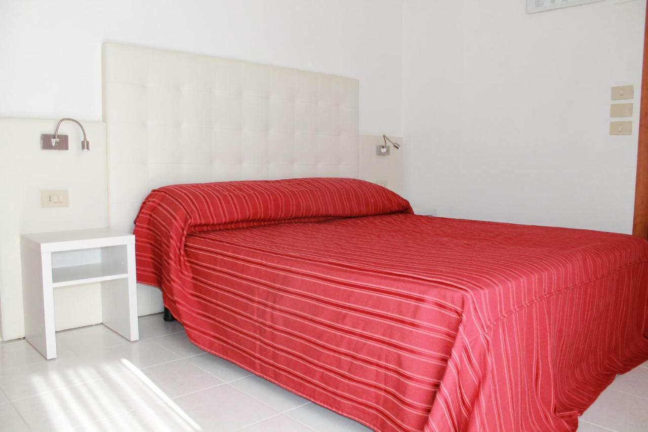 Hotel Vienna Caorle Buitenkant foto