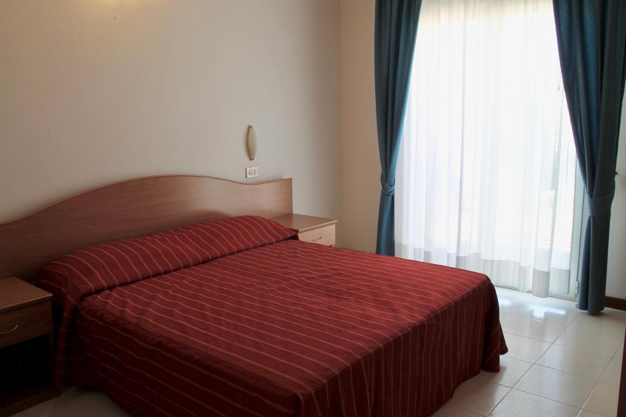 Hotel Vienna Caorle Buitenkant foto