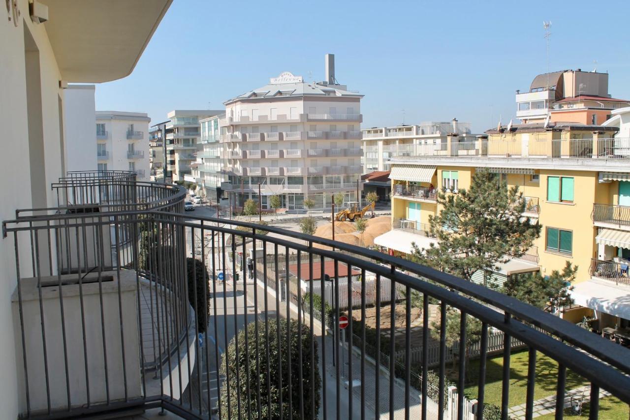 Hotel Vienna Caorle Buitenkant foto