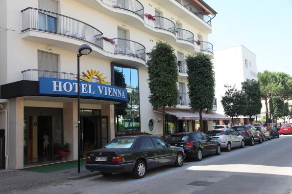 Hotel Vienna Caorle Buitenkant foto