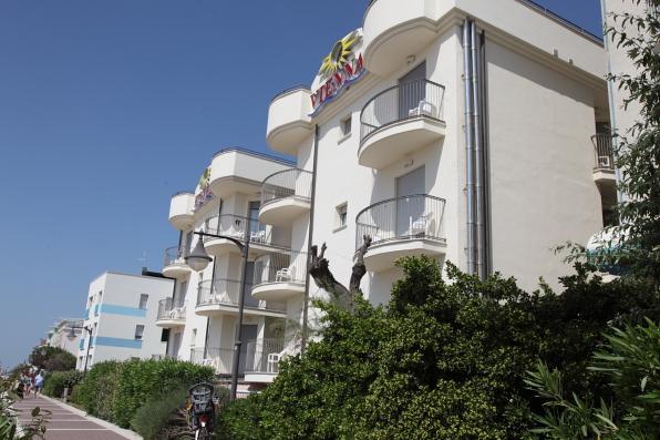 Hotel Vienna Caorle Buitenkant foto