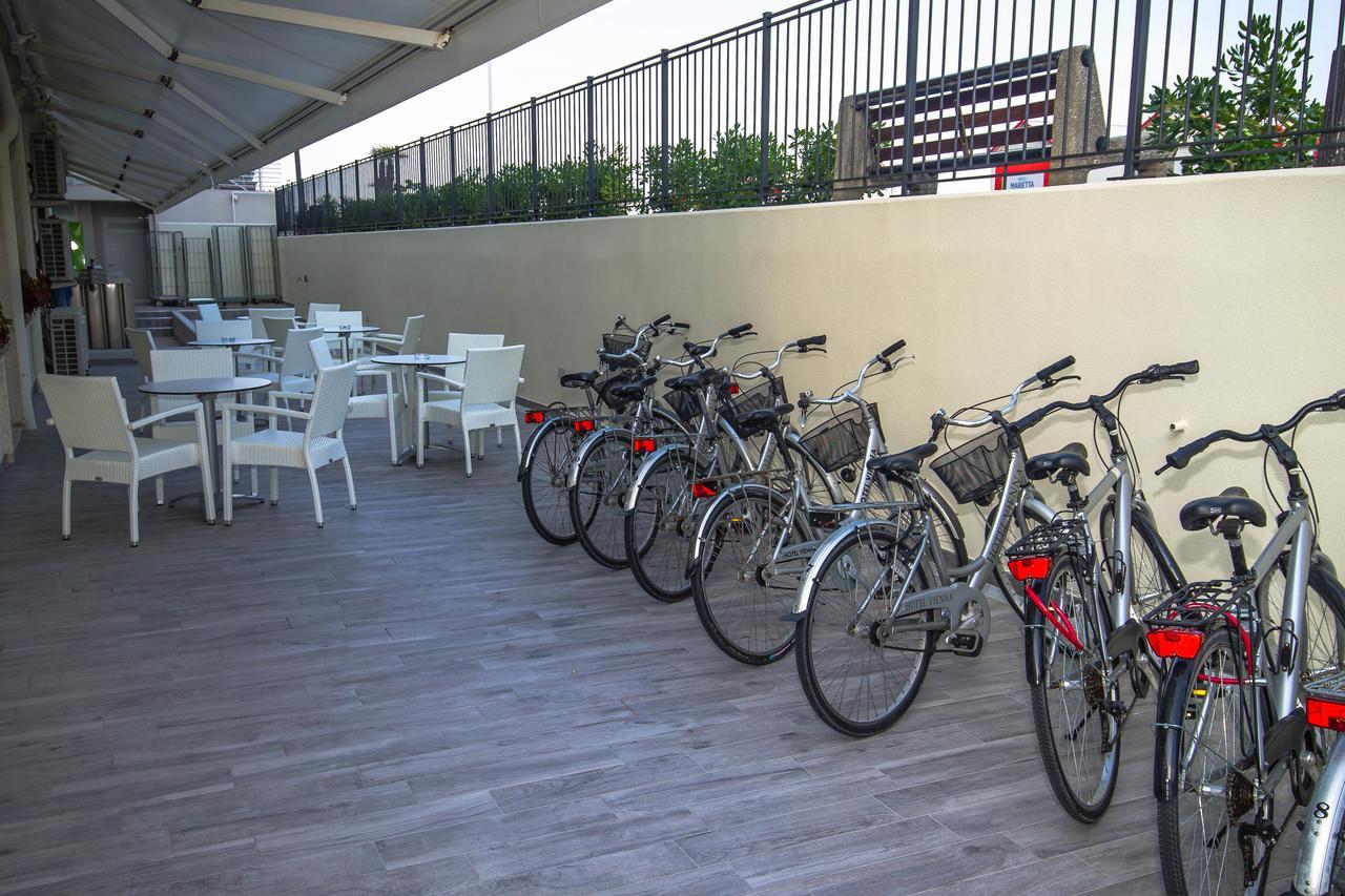 Hotel Vienna Caorle Buitenkant foto